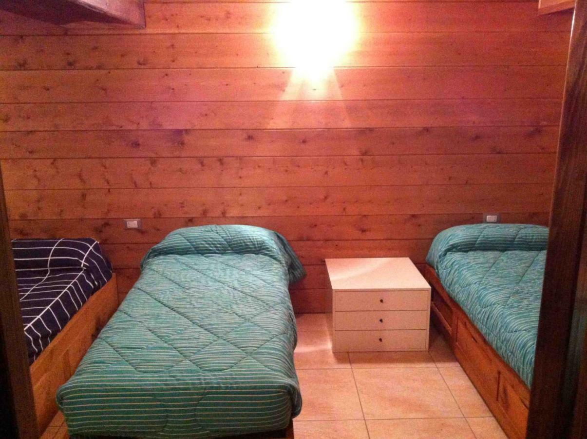 Chez Soi Taverna Alloggio A Courmayeur Ngoại thất bức ảnh