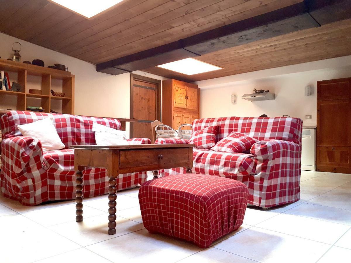 Chez Soi Taverna Alloggio A Courmayeur Apartment Ngoại thất bức ảnh